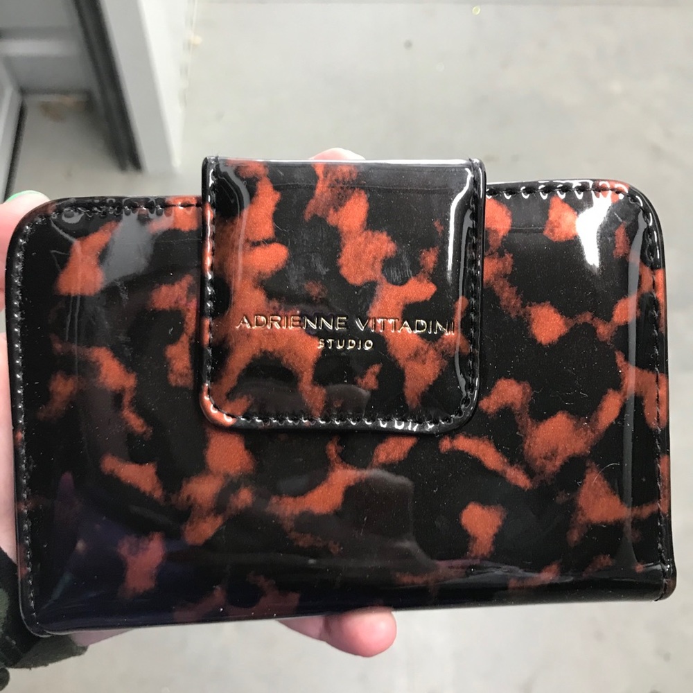 Adrienne vittadini clutch